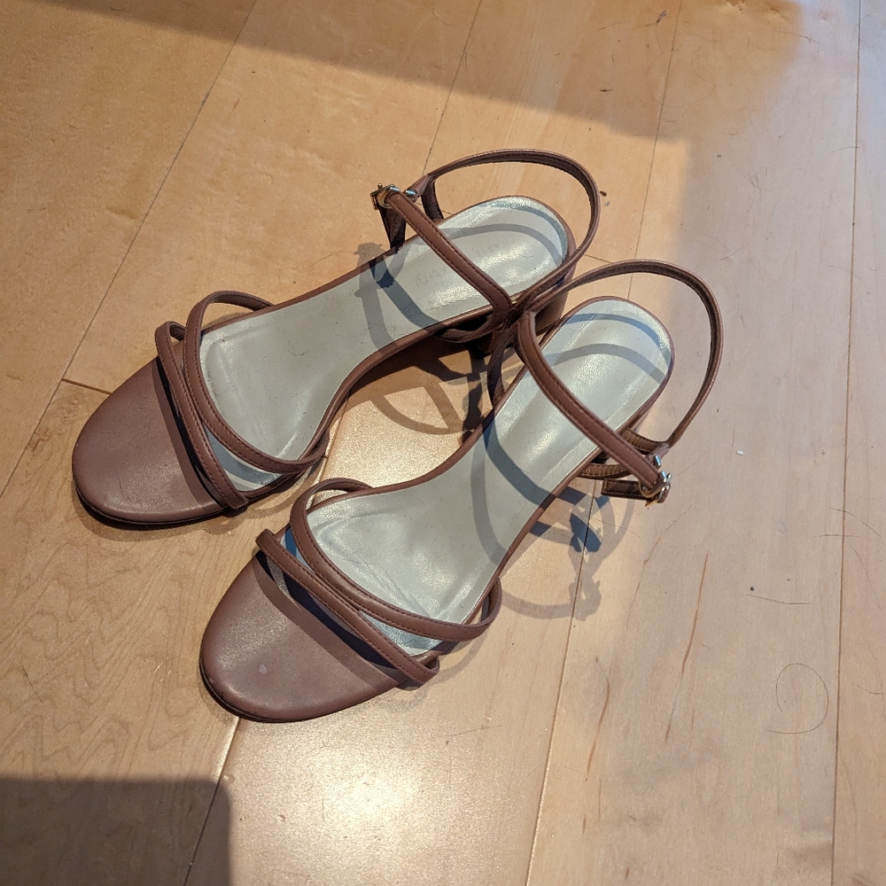 Charles and Keith Size 7 sandals
